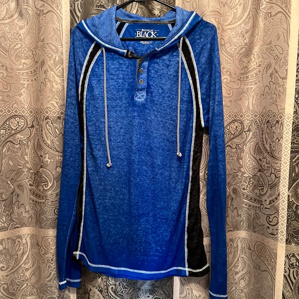 Mens lightweight pullover with hood. Size Large